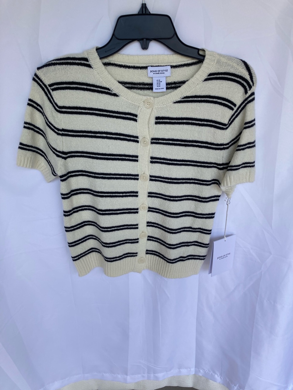 Song of Style Aimee Song Short Sleeve Button Up Sweater Women’s Sz Medium
